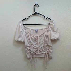 White shirt sleeve top 🤍